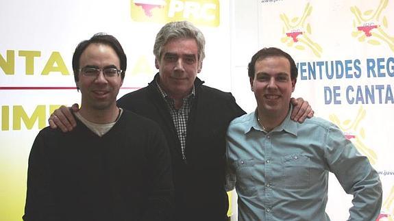 Iñigo Claramunt  (derecha), nuevo secretario general de la juventudes del PRC.
