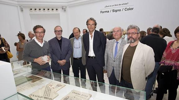 Lassalle y Lafuente, junto al alcalde en la xposición del Archivoen el Palacete del Embarcadero 