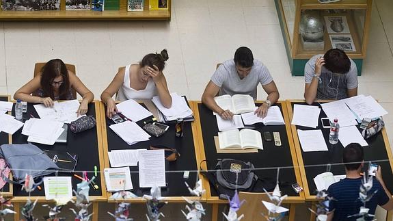 La Universidad de Cantabria destino 65.000 euros a pagar la matrícula de un centenar de alumnos