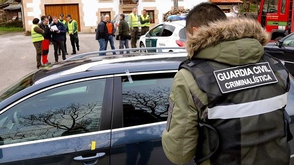 La bala impactó en la puerta del conductor y se alojó en el asiento.