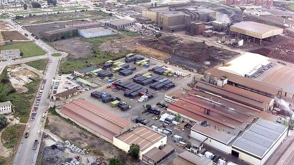 Panorámica aérea de la fábrica Global Steel Wire, antigua Nueva Montaña.