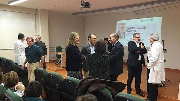 Pazos durante el encuentro en la facultad de Medicina