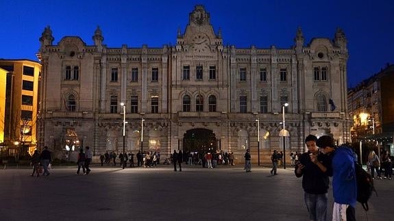 El Ayuntamiento, apagado con motivo de 'La hora del planeta'