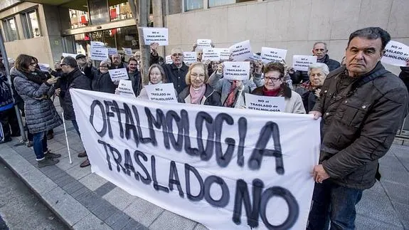 Las protestas han sido continuas desde que se anunció el traslado