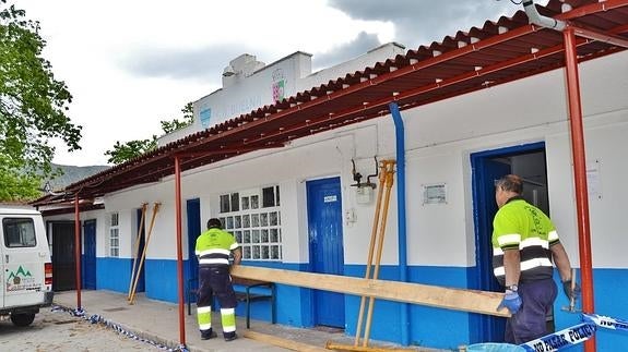 Los Corrales cierra otro edificio por riesgo de derrumbe