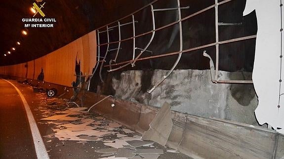 Así quedó el túnel de Islares tras el accidente.