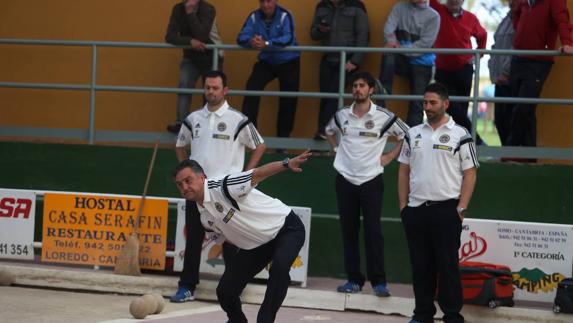 Luis Ángel Mosquera, al tiro en uno de los partidos de esta temporada.