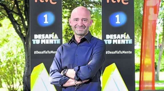 Antonio Lobato ha viajado por todo el mundo cubriendo la Fórmula 1. :: tve
