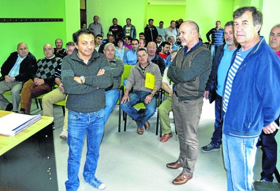 El comité y los trabajadores de Greyco en una de las numerosas reuniones que han mantenido.