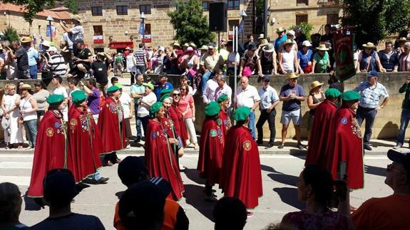 La Cofradía del Aguardiente y Vino de Liébana participó en el VIII Encuentro Astur-Cántabro