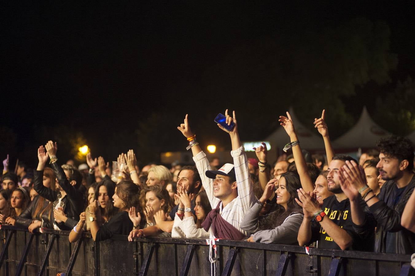 Público en la campa, durante el concierto de Hinds el pasado jueves