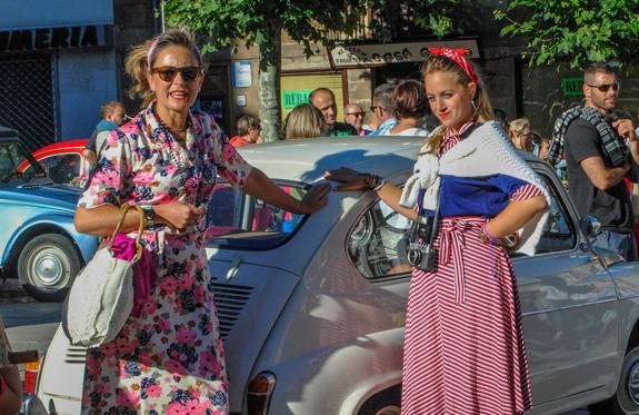 La música animó el desfile que recorrió las calles de Reinosa.