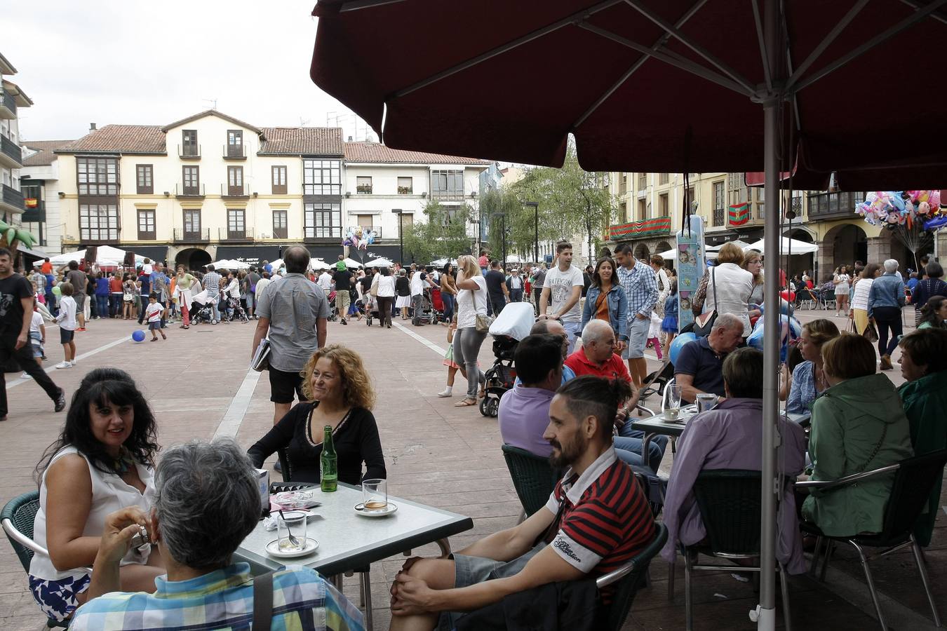 Terrazas en la plaza Baldomero Iglesias