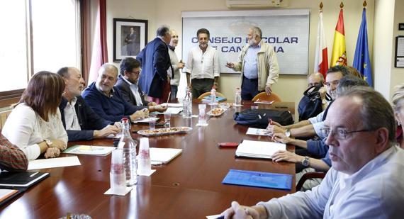 La reunión del Pleno del Consejo Escolar ha servido para trazar las líneas estratégicas del próximo curso