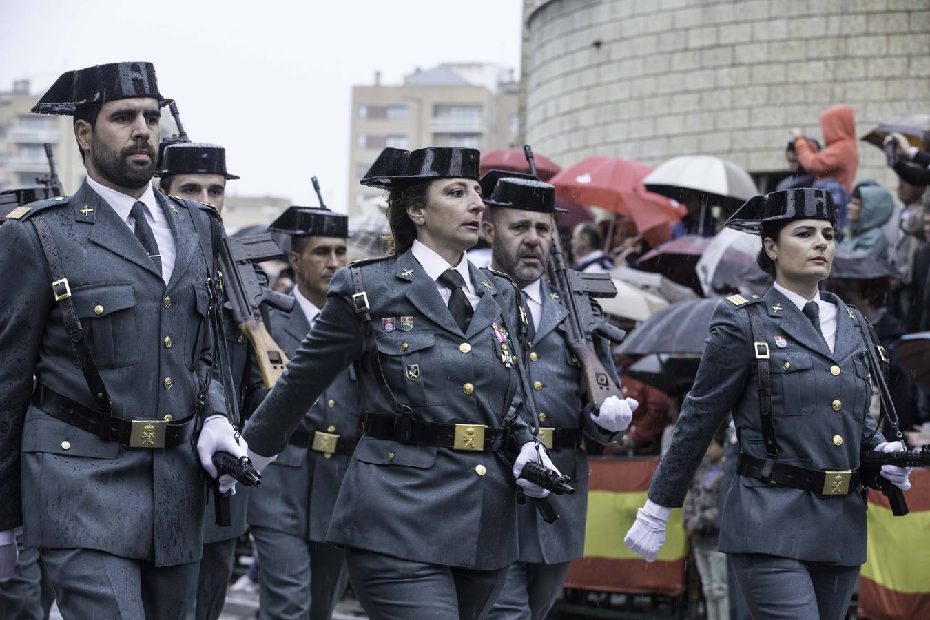 Un momento del desfile en el acuartelamiento de Campogiro.