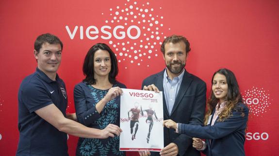 Eneko Ruiz (Innevento), Elena Iglesias (Viesgo), Juan Domínguez (Ayto. de Santander) y Marcela Calle (Banco Alimentos).