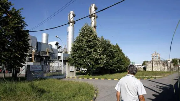 La fábrica de celulosa volvió a la actividad tras tres años parada.