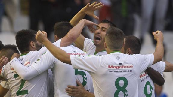 Los jugadores del Racing han celebrado goles casi con el tiempo final cumplido en tres ocasiones. 