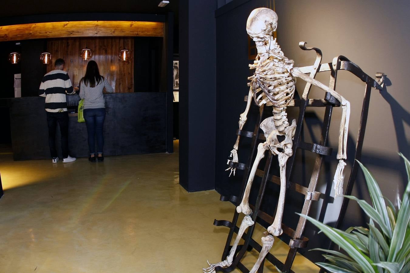 Interior del nuevo museo, que recupera los instrumentos de tortura como eje temático