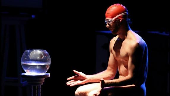 El Café de las Artes despide el año con ‘Memoria de Pez Rojo’, de la compañía mexicana A Poc A Poc.