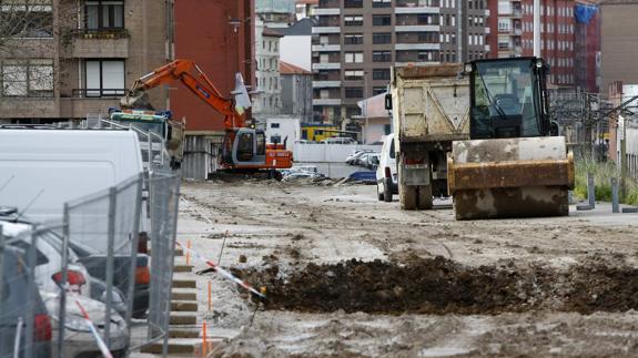 Las obras en la finca de La Carmencita darán lugar a una nueva calle que discurrirá en paralelo a las vías de FEVE.