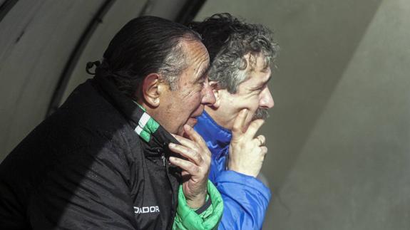 Nando Yosu y Manolo Preciado, en su época como entrenador y director deportivo del Racing, respectivamente.