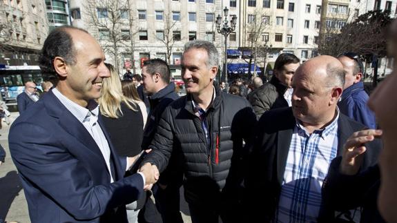 Ignacio Diego,en un encuentro con altos cargos y militantes.