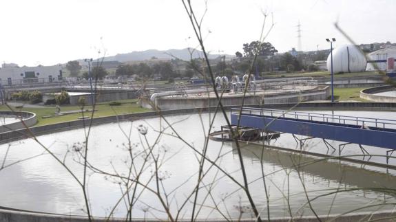 Vista de la depuradora de aguas de San Román (Santander).