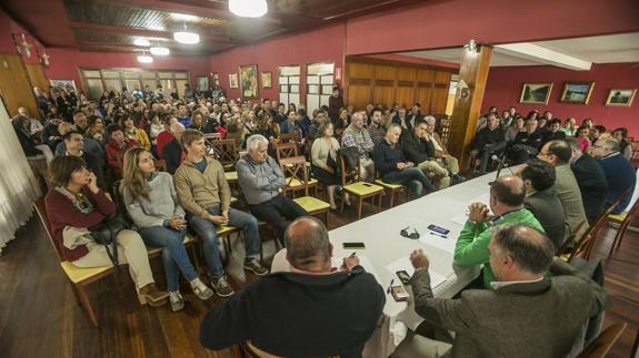 La directiva del Club Parayas plantea segregar una finca para salvar la sociedad