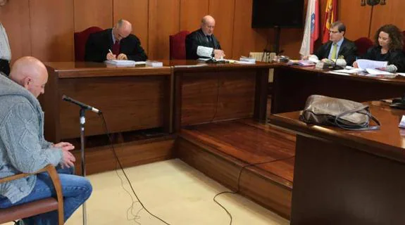 Un momento del juicio, que se celebra hoy martes en la Audiencia de Cantabria.