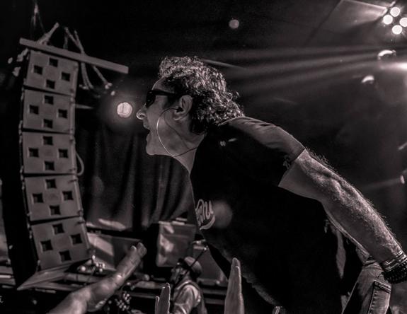 Johnny Cifuentes, líder de Burning, que ofrece hoy un concierto en la capital cántabra. 