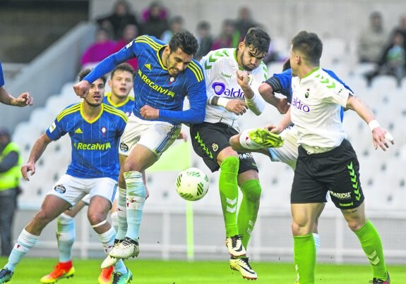 El Celta B supera en el golaverage particular al Racing después de ganar en El Sardinero 0-1.