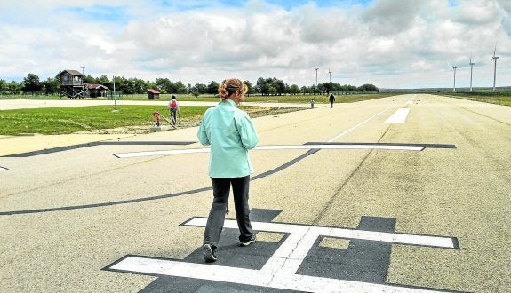 Última llamada para el aeródromo de La Lora