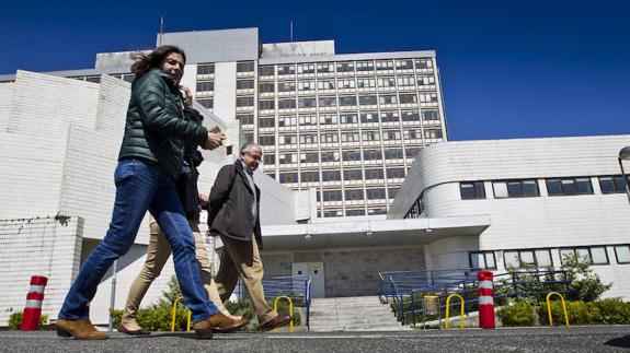 El edificio de la Residencia Cantabria lleva un año cerrado, un tiempo en el que no se ha avanzado cuál será su destino