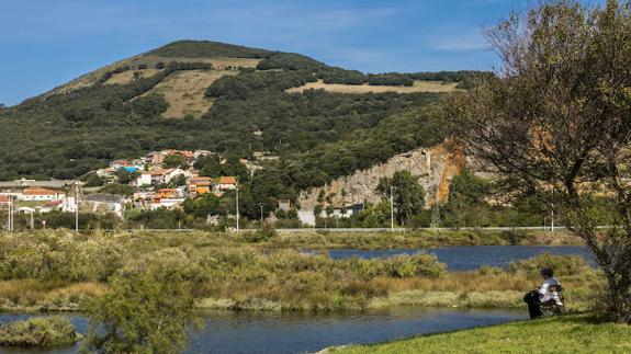 Vista de la zona de El Dueso, desde las Marismas de Santoña.