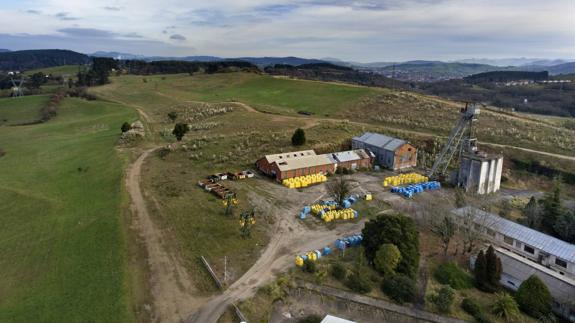 Vista aérea de las instalaciones de la antigua mina de zinc en Reocín.