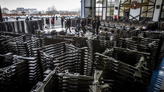 Parte de las 11.500 armas encontradas en la 'Operación Portu'.