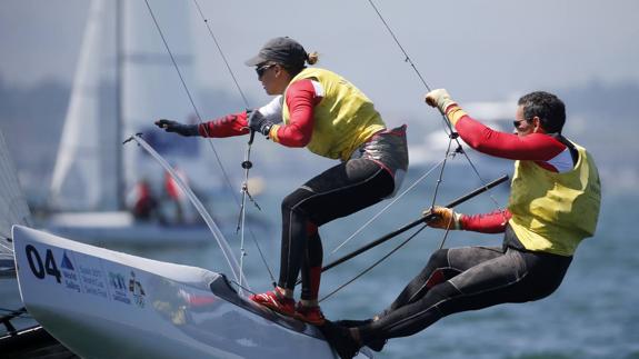 Fernando Echávarri y Tara Pacheco durante la regata de este sábado