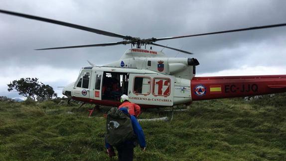 Rescatados dos senderistas alemanes perdidos en el monte Candina