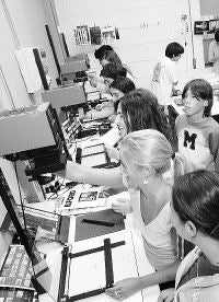 El 70% de alumnos de la Escuela Taller consiguieron trabajo en 2005