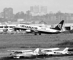 Ryanair volará a diario entre Madrid y Parayas a partir del 29 de octubre