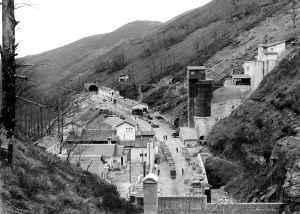 Setecientas personas llegaron a trabajar en las obras del túnel de La Engaña. / ARCHIVO GRÁFICO DEL AYUNTAMIENTO DE VEGA DE PAS