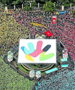 El apoyo popular puede ser la mejor arma de Madrid. / EFE