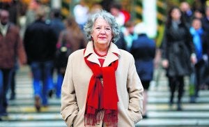 María Ángeles Durán pasea por Madrid.  :: JOSÉ RAMÓN LADRA
