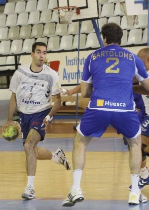 El Adelma se presenta con una derrota digna