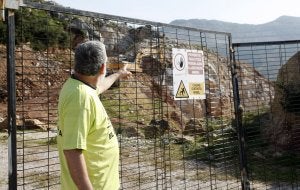 La plataforma 'Salvar el Dobra' denunció ante el Seprona voladuras ilegales en la mina de Viérnoles. ::                             LUIS PALOMEQUE
