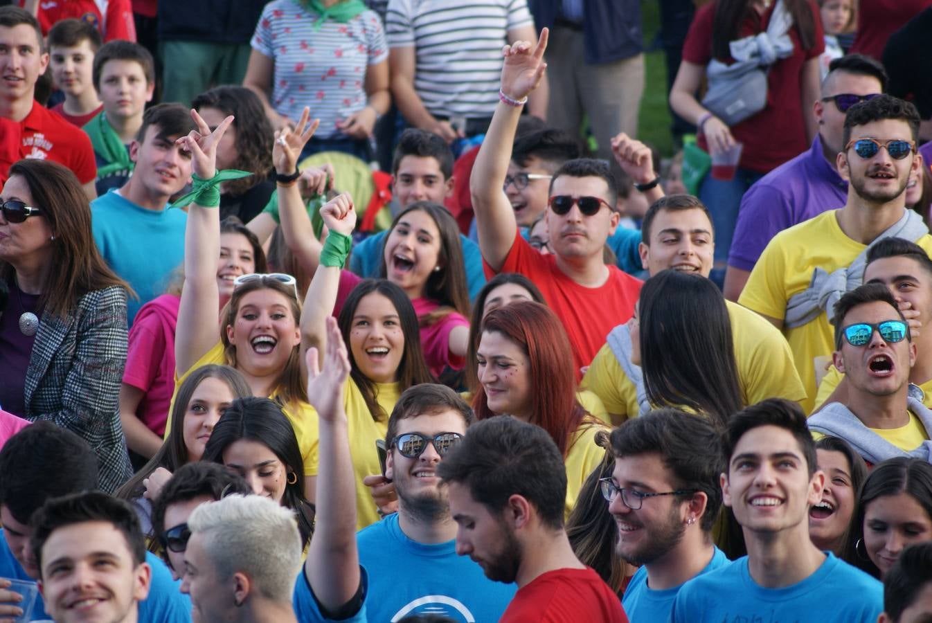 Pregón y desfile de peñas de fiestas de La Flecha 