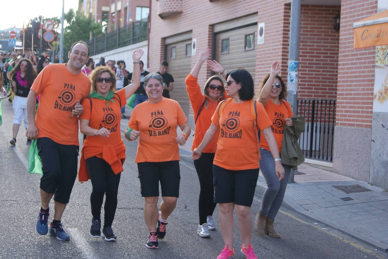 Pregón y desfile de peñas de fiestas de La Flecha 