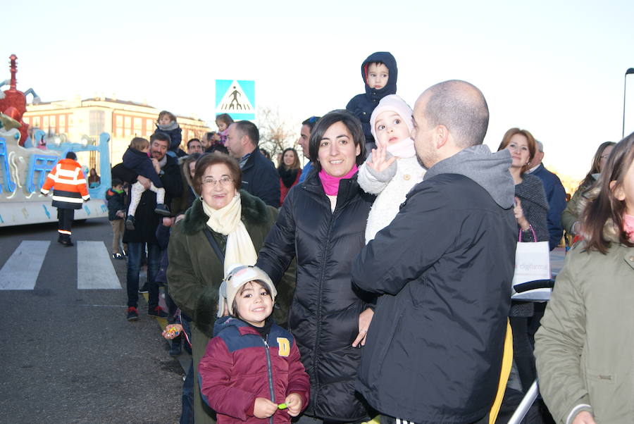 Fotos: Cabalgata de Reyes Magos de Arroyo de la Encomienda