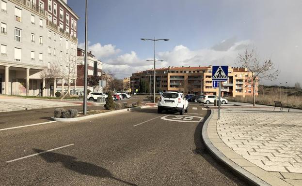 Carril bici en la Avenida de Aranzana. 